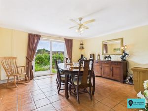 Dining Room- click for photo gallery